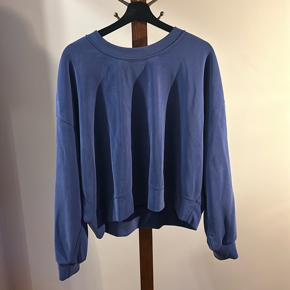 EUC Lululemon Softstreme Perfectly Oversized Cropped  Crew